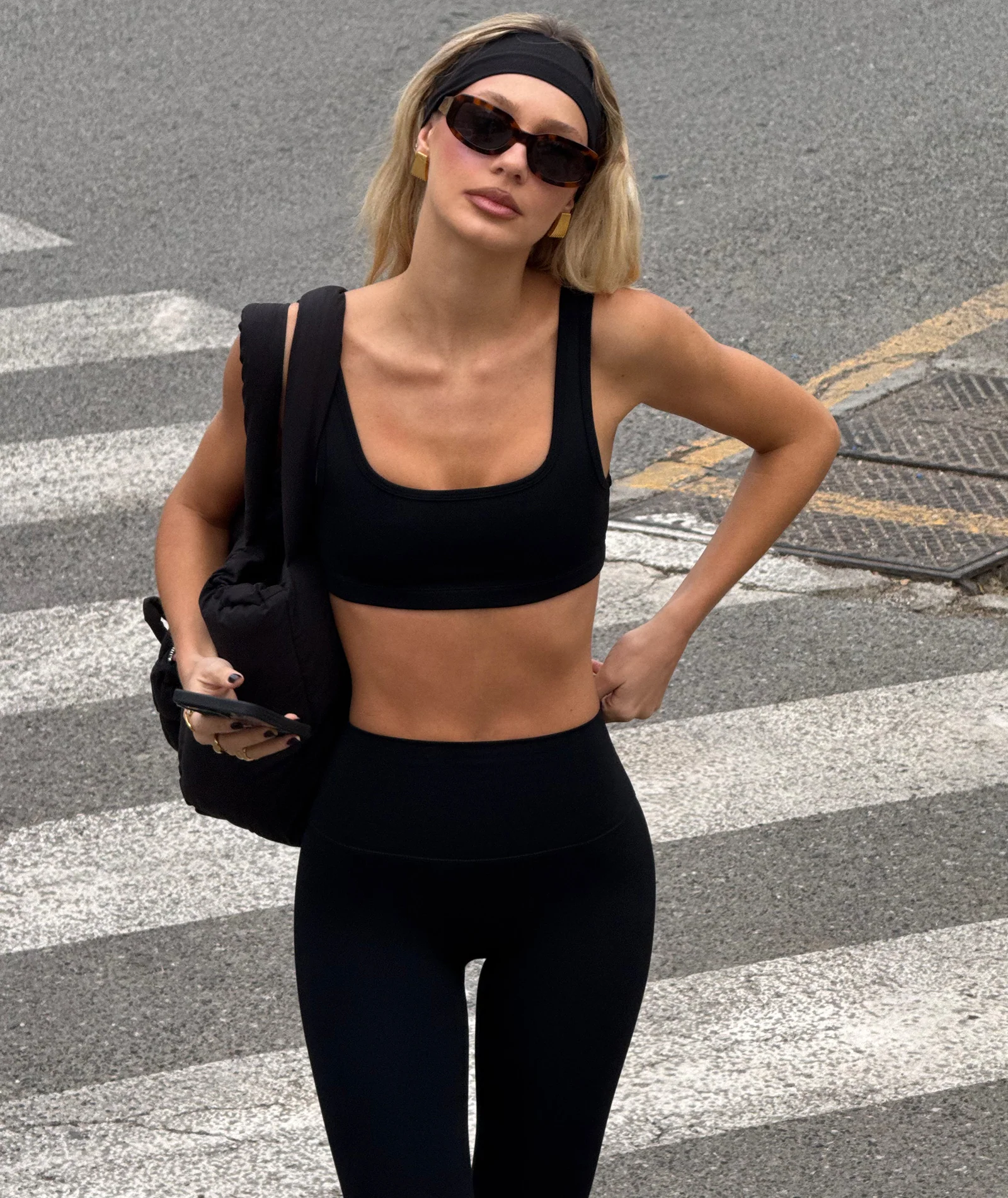 SPORTS BRA - BLACK - Image 3